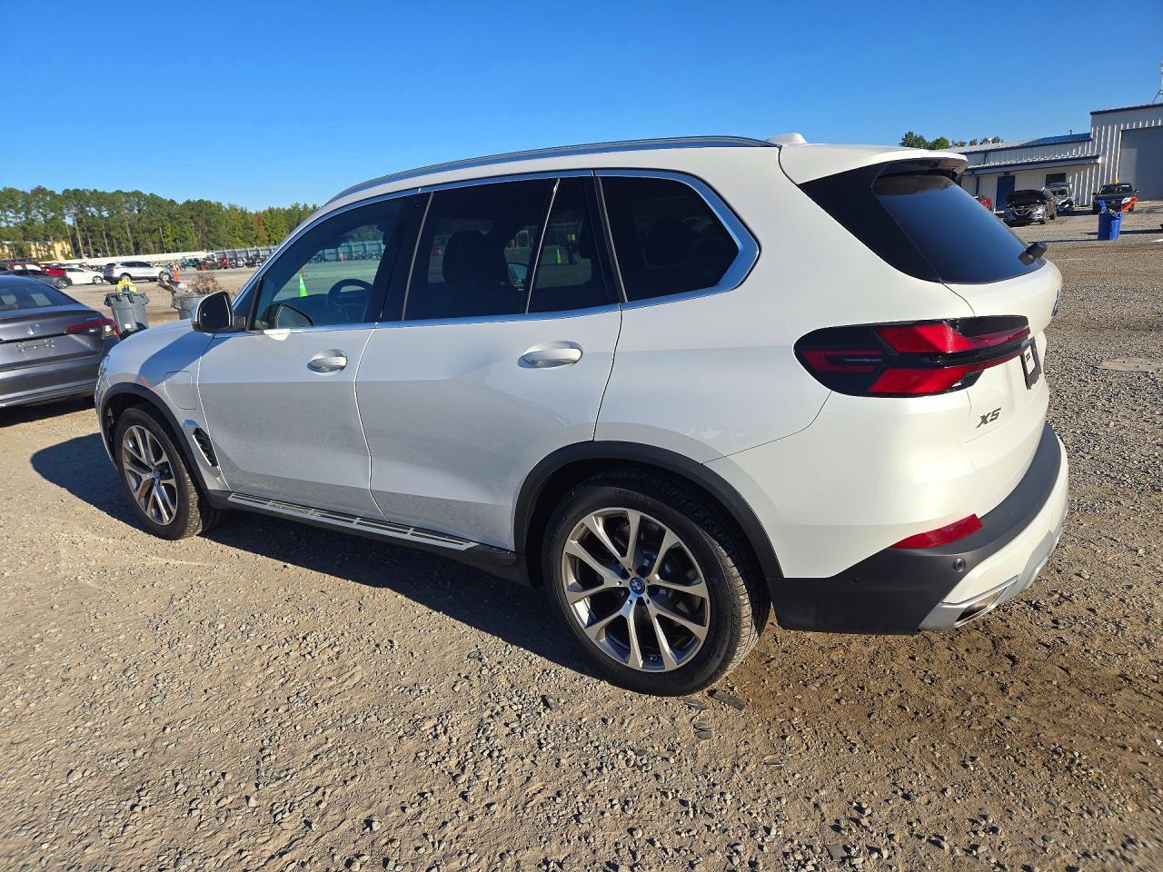 2025 BMW X5 xDrive50E - zdjęcie 2