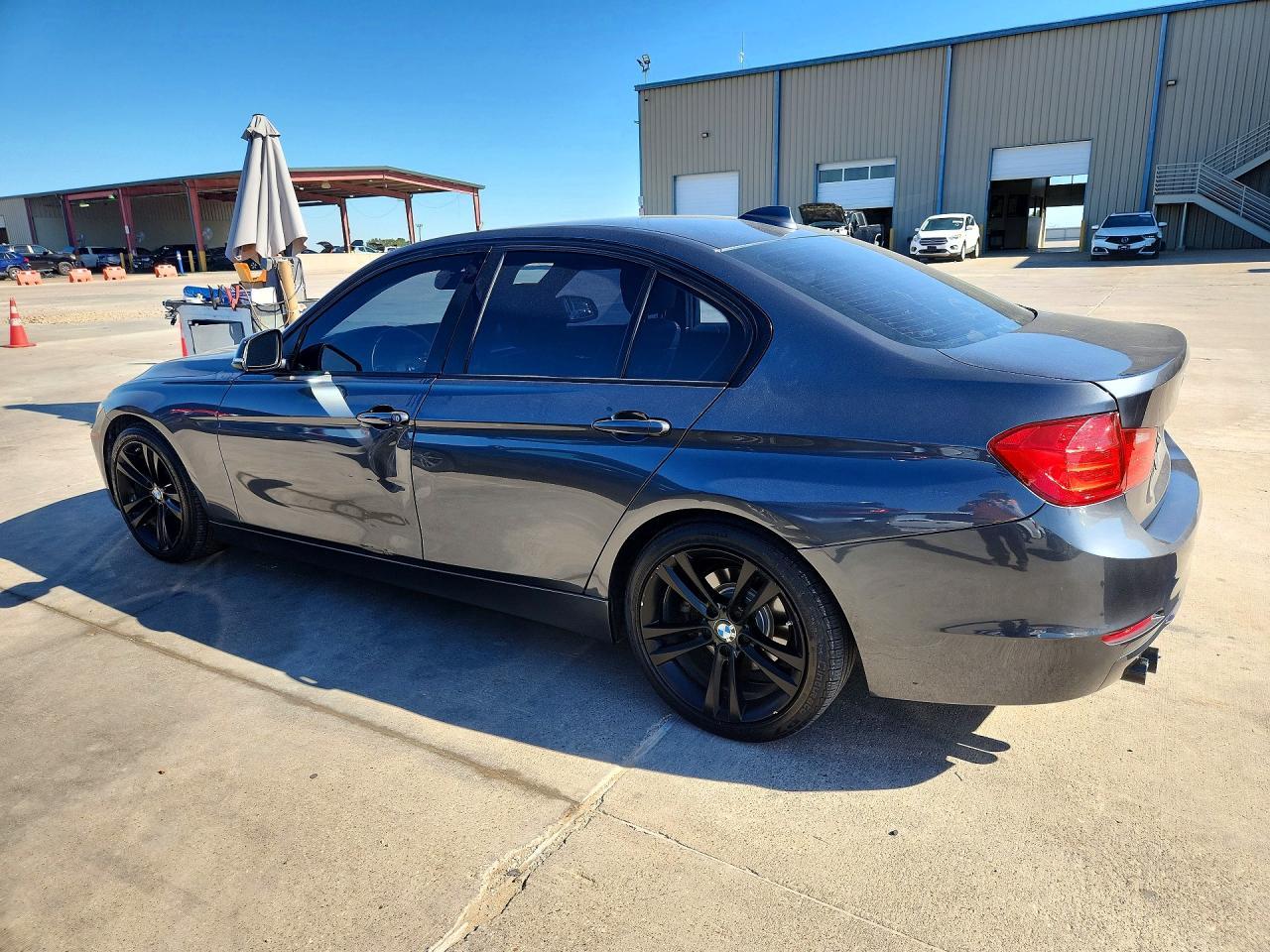 2014 BMW 328 I - zdjęcie 2
