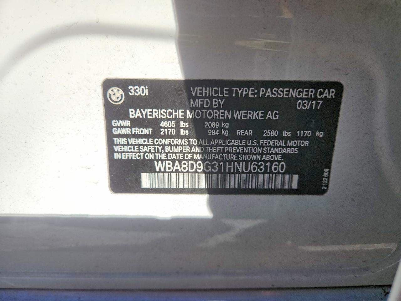 2017 BMW Seria 3 330i - zdjęcie 12