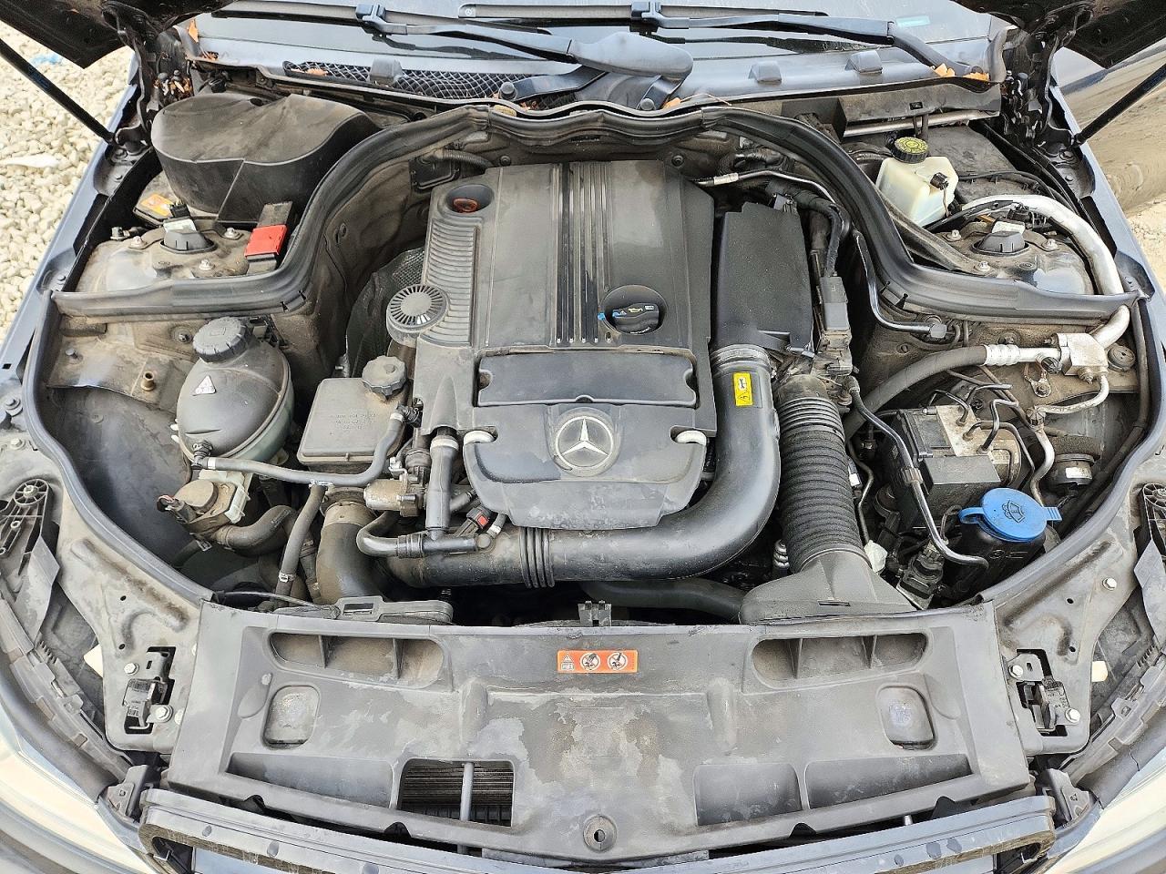 2013 Mercedes-Benz C 250 - zdjęcie 11