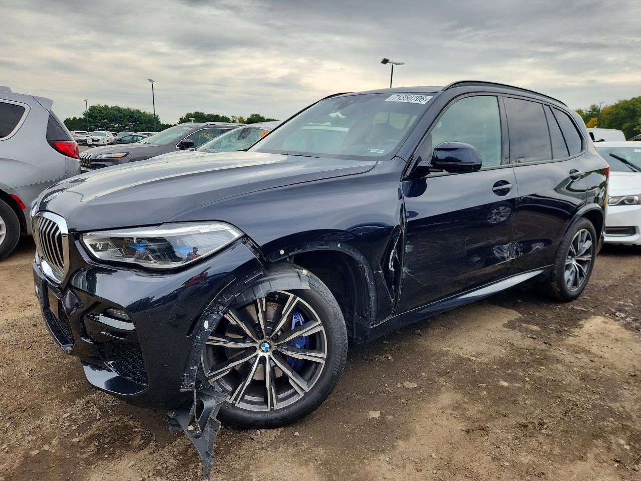 2021 BMW X5 xDrive40I - zdjęcie główne