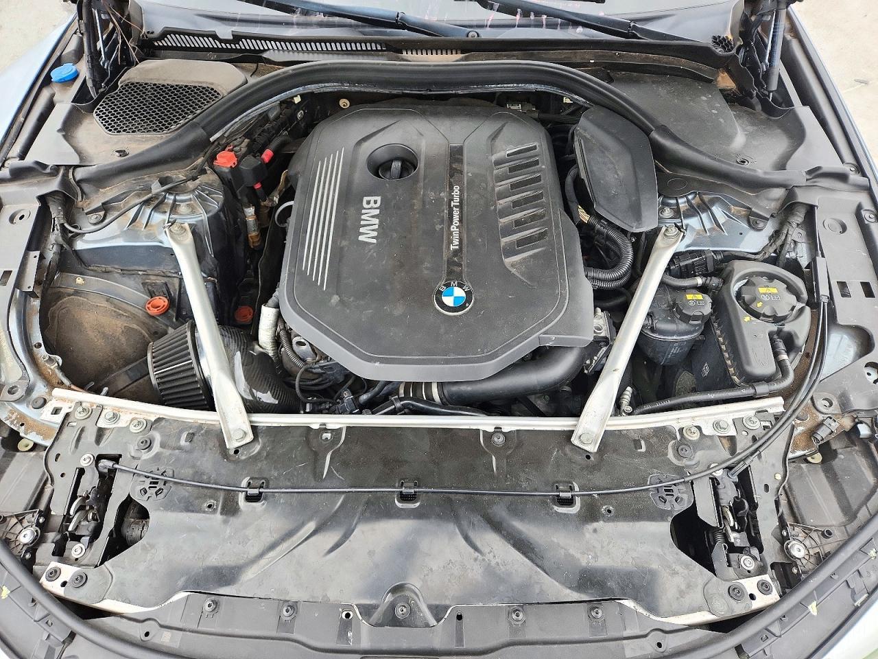 2019 BMW Seria 5 540i - zdjęcie 11