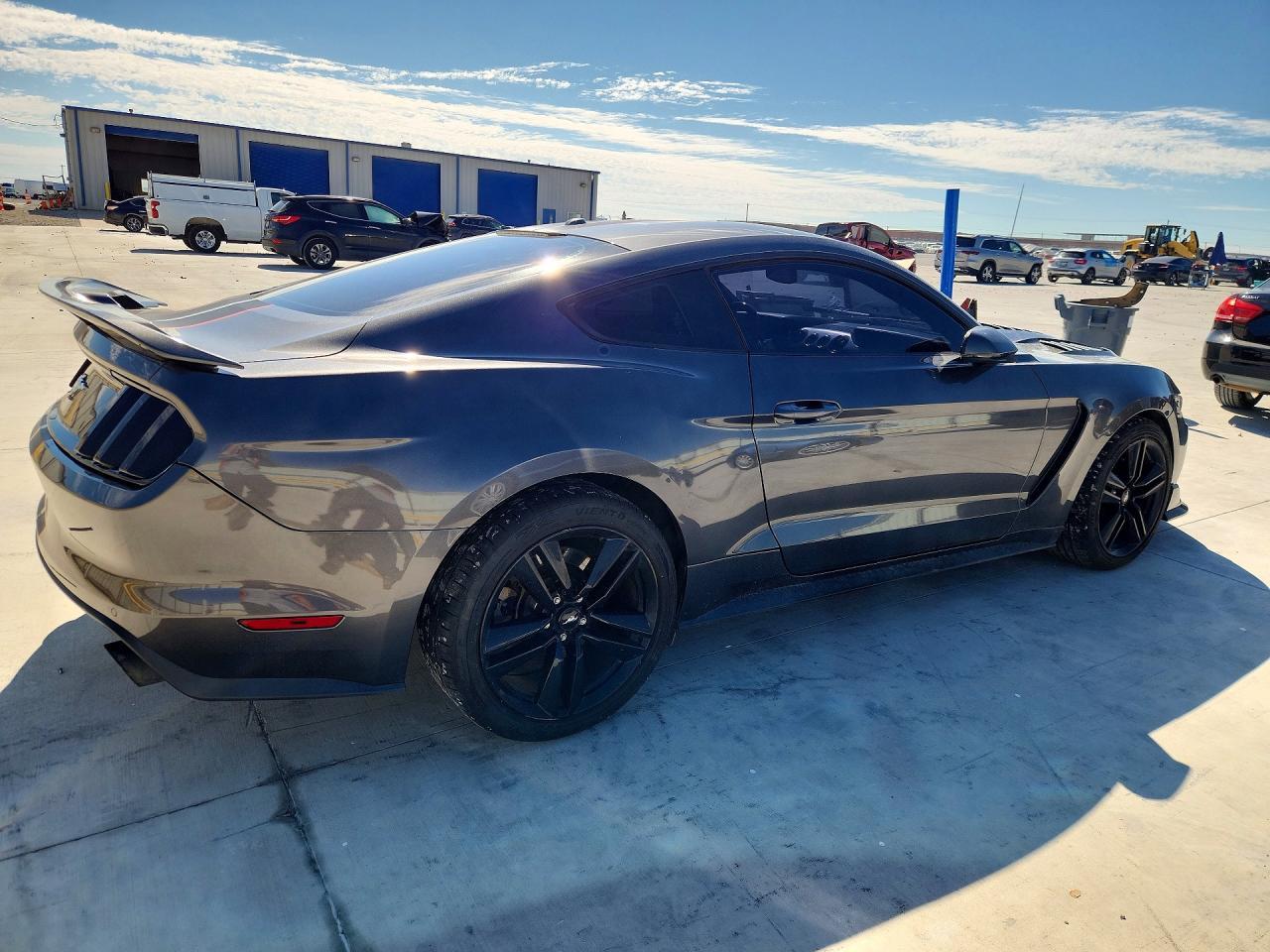 2017 Ford Mustang - zdjęcie 3