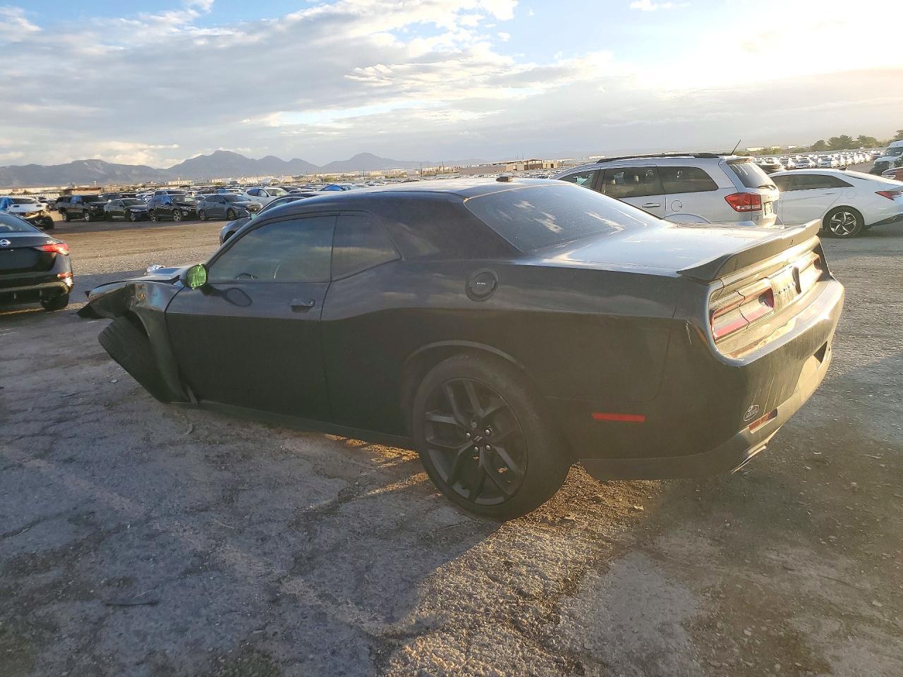 2019 Dodge Challenger Sxt - zdjęcie 2