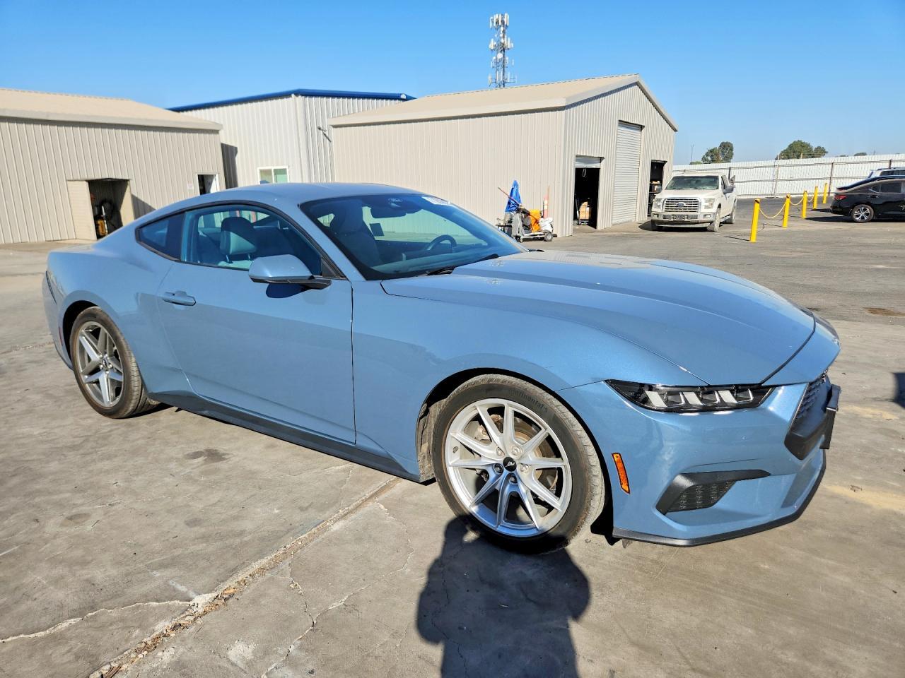 2024 Ford Mustang - zdjęcie 4