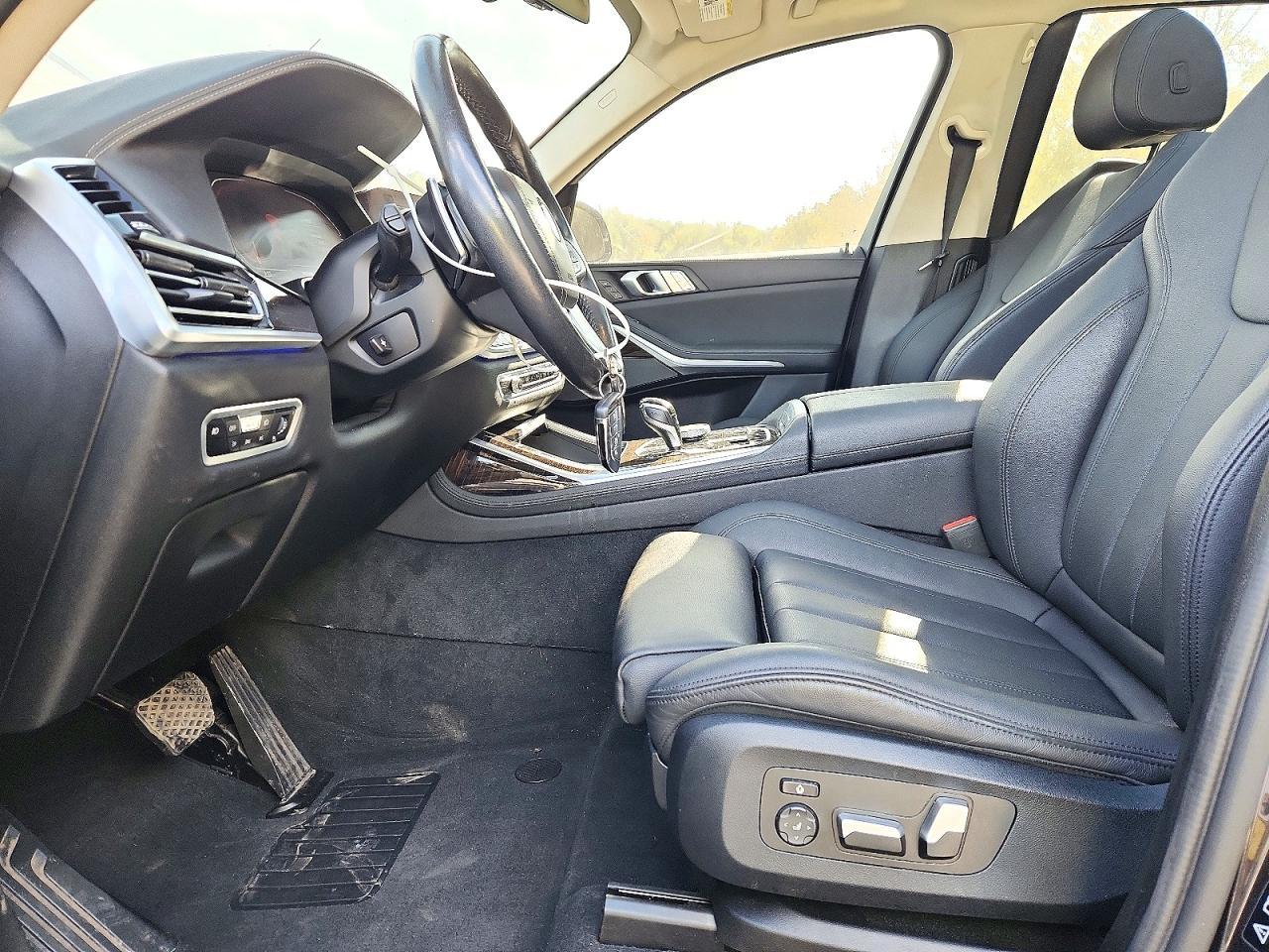 2021 BMW X7 xDrive40I - zdjęcie 7