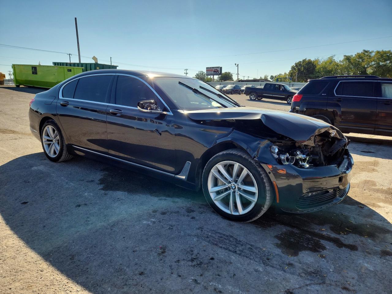 2017 BMW Seria 7 B7 - zdjęcie 4