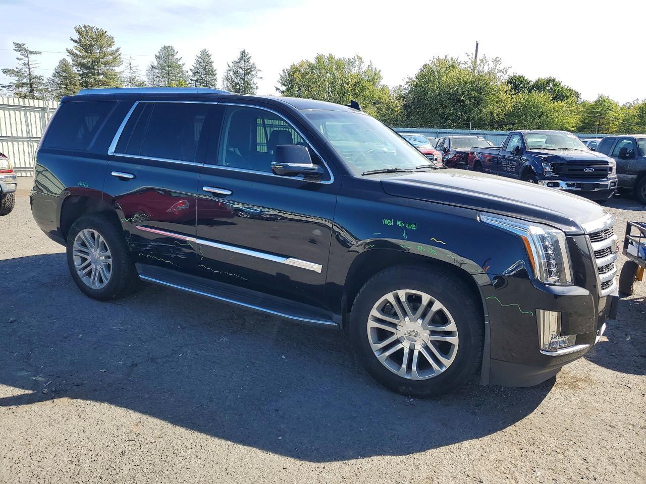 2016 Cadillac Escalade - zdjęcie 4