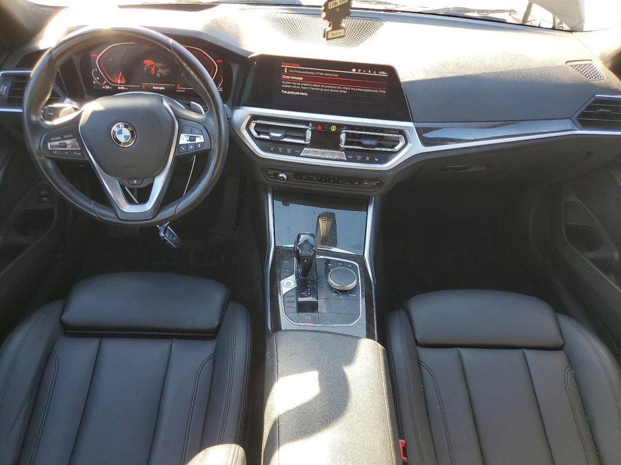 2019 BMW 330I - zdjęcie 8