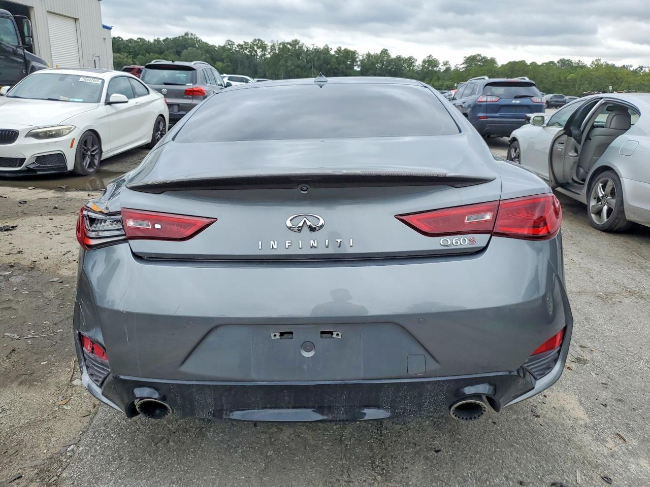 2019 Infiniti Q60 Red Sport 400 - zdjęcie 6
