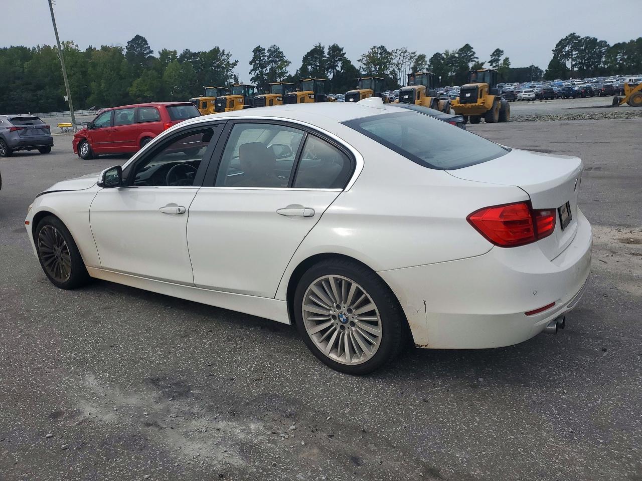 2014 BMW 328 I - zdjęcie 2