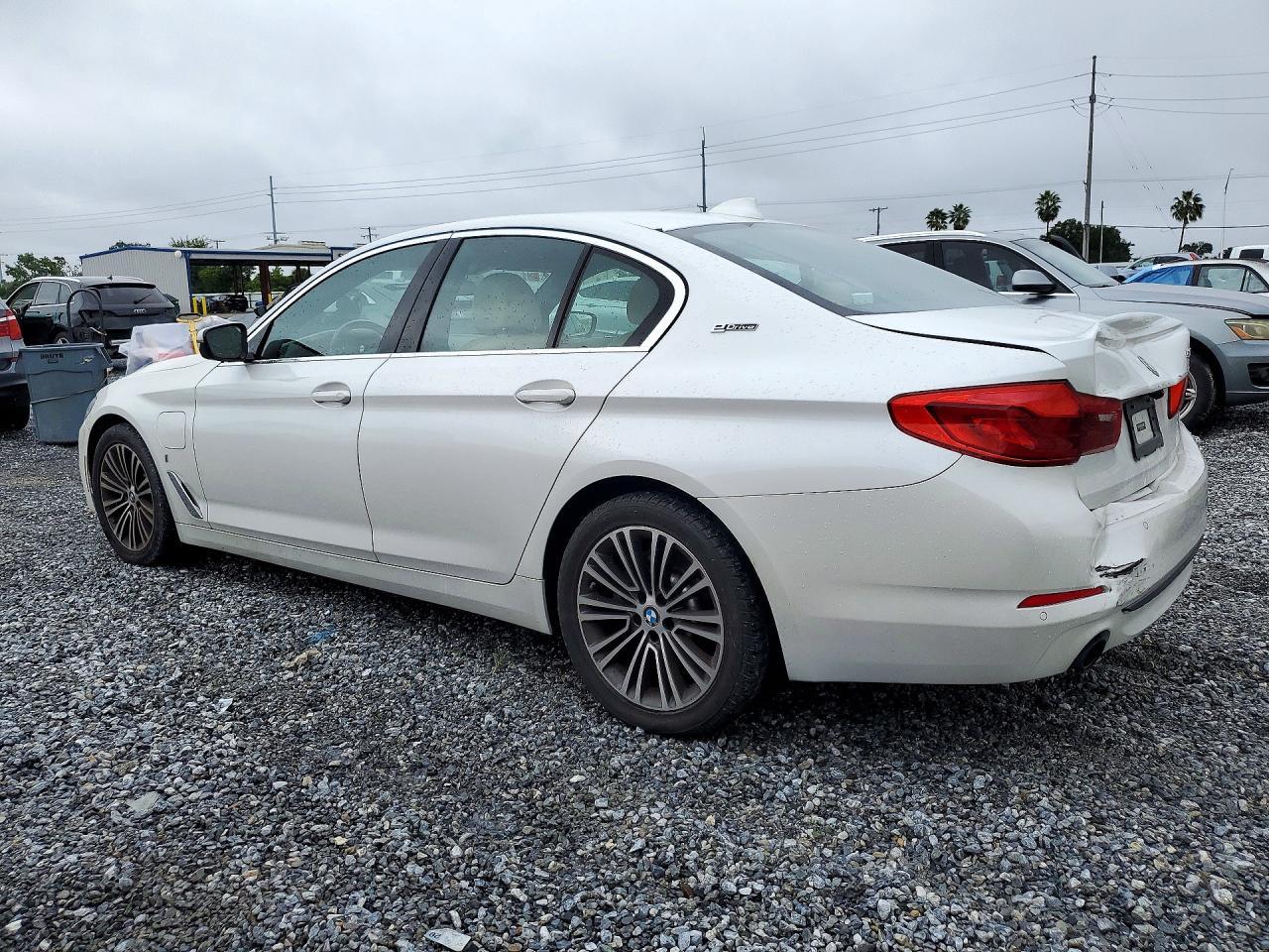 2019 BMW 530E - zdjęcie 2