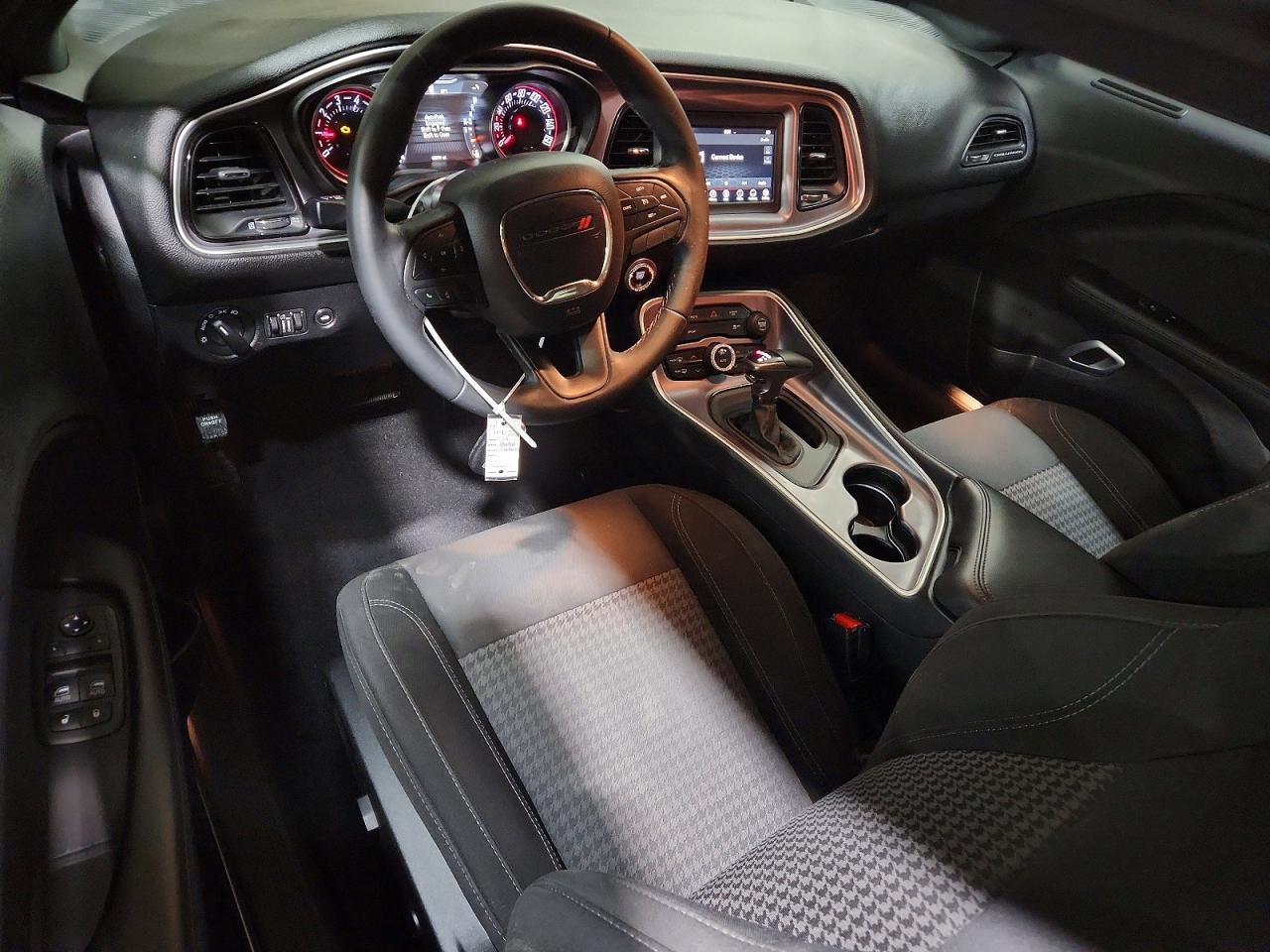 2019 Dodge Challenger Sxt - zdjęcie 8