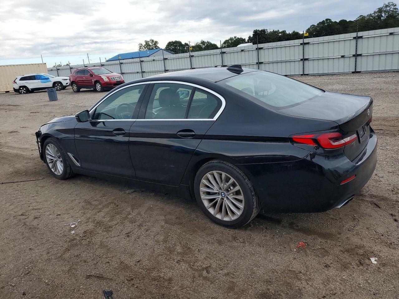 2021 BMW 530 I - zdjęcie 2