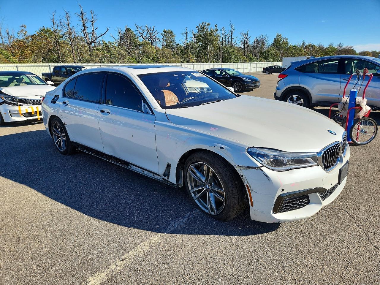 2017 BMW Seria 7 B7 - zdjęcie 4