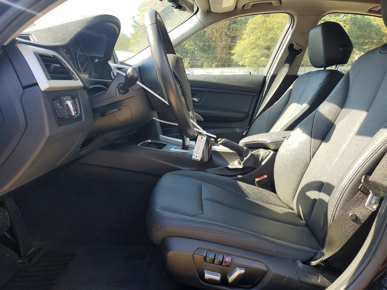 2017 BMW Seria 3 320i - zdjęcie 7