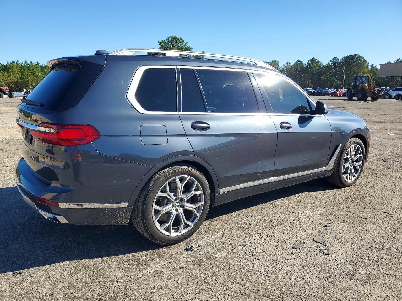 2020 BMW X7 xDrive40I - zdjęcie 3