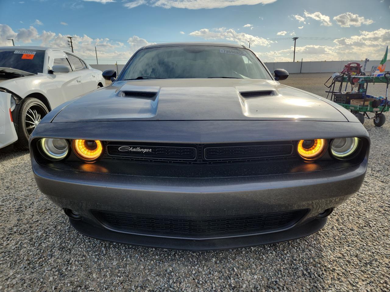 2019 Dodge Challenger Sxt - zdjęcie 5