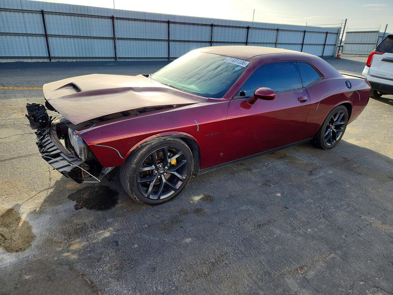 2021 Dodge Challenger R/T - zdjęcie główne