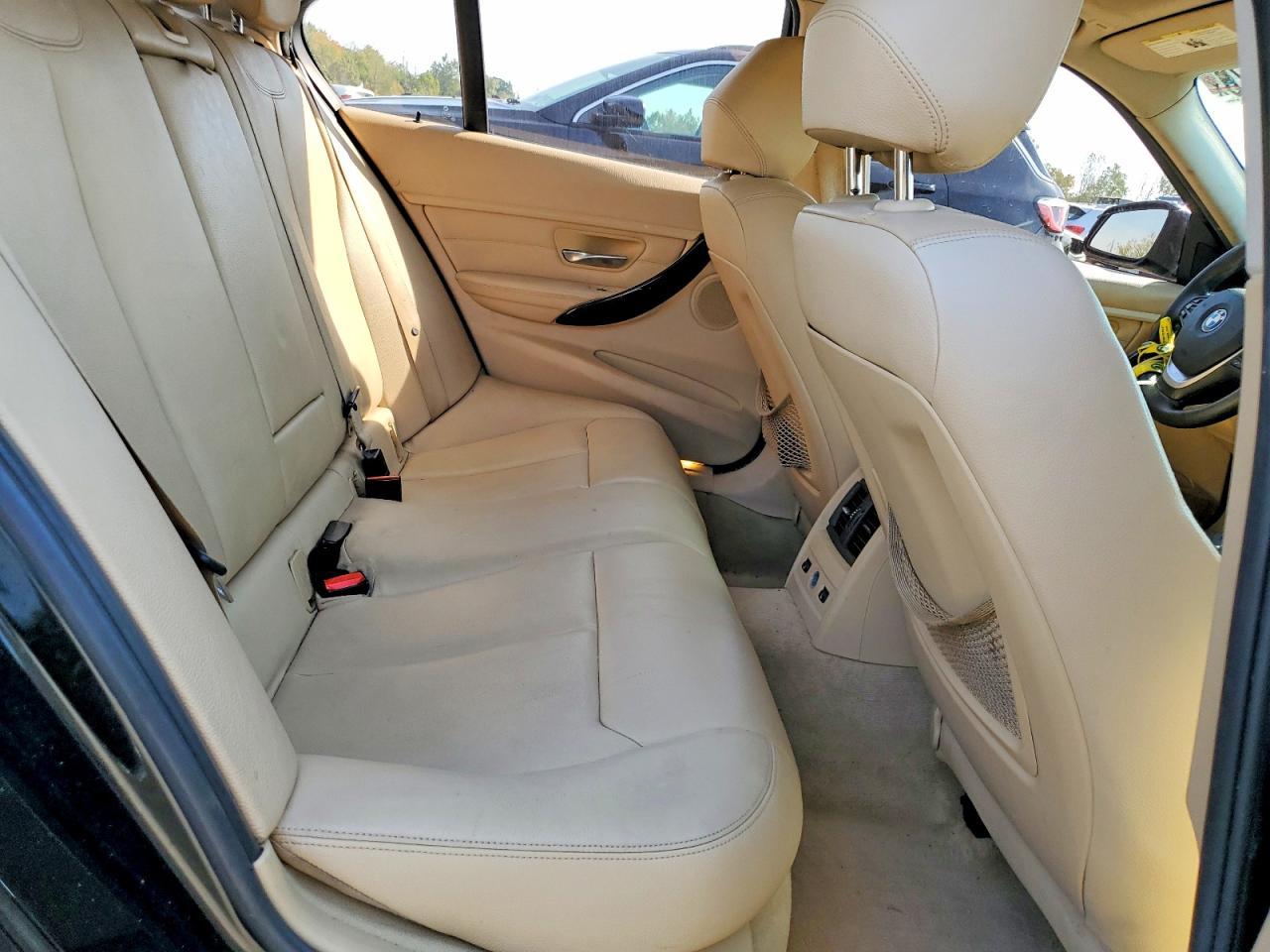 2015 BMW Seria 3 328i - zdjęcie 10