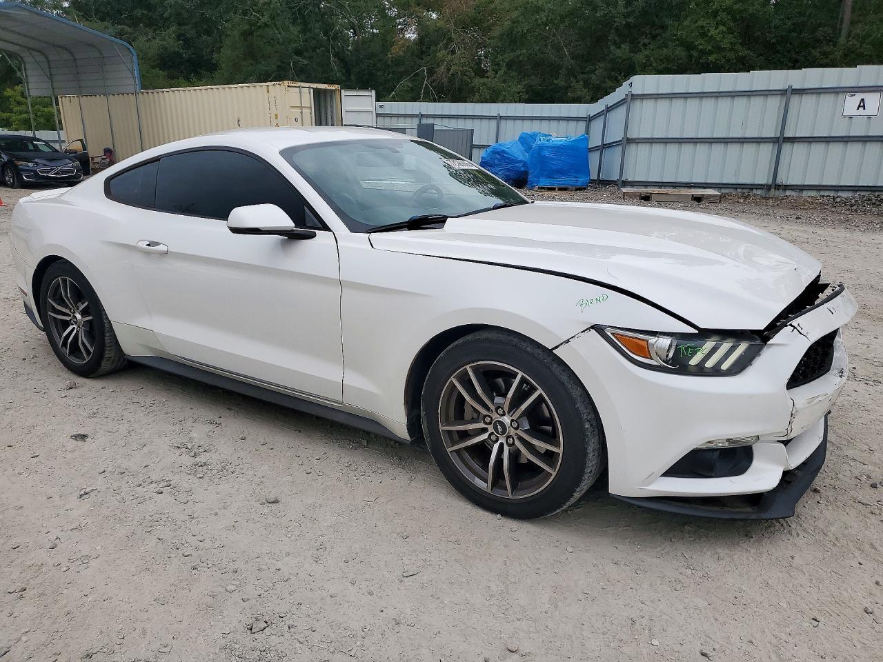 2017 Ford Mustang - zdjęcie 4