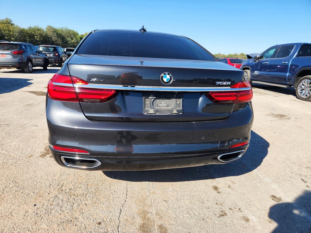 2017 BMW Seria 7 B7 - zdjęcie 6