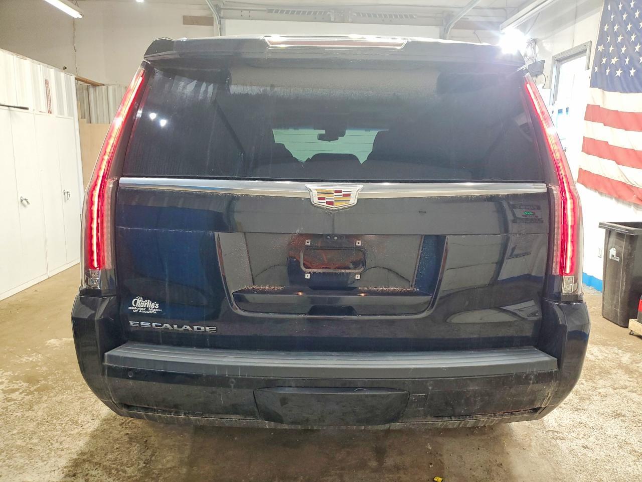 2020 Cadillac Escalade Luxury - zdjęcie 6