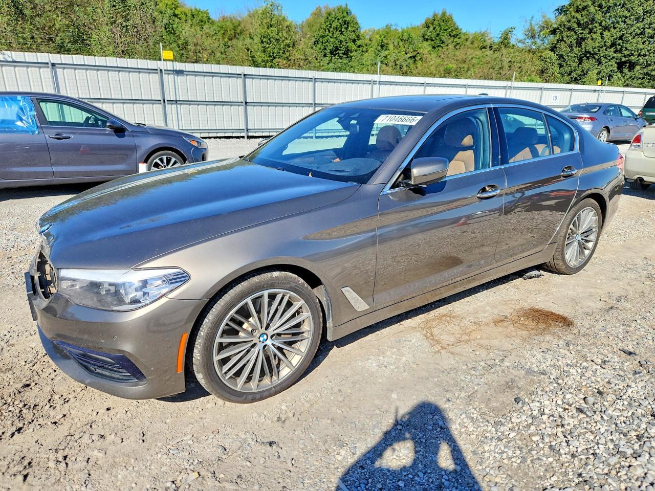 2018 BMW Seria 5 540i - zdjęcie główne