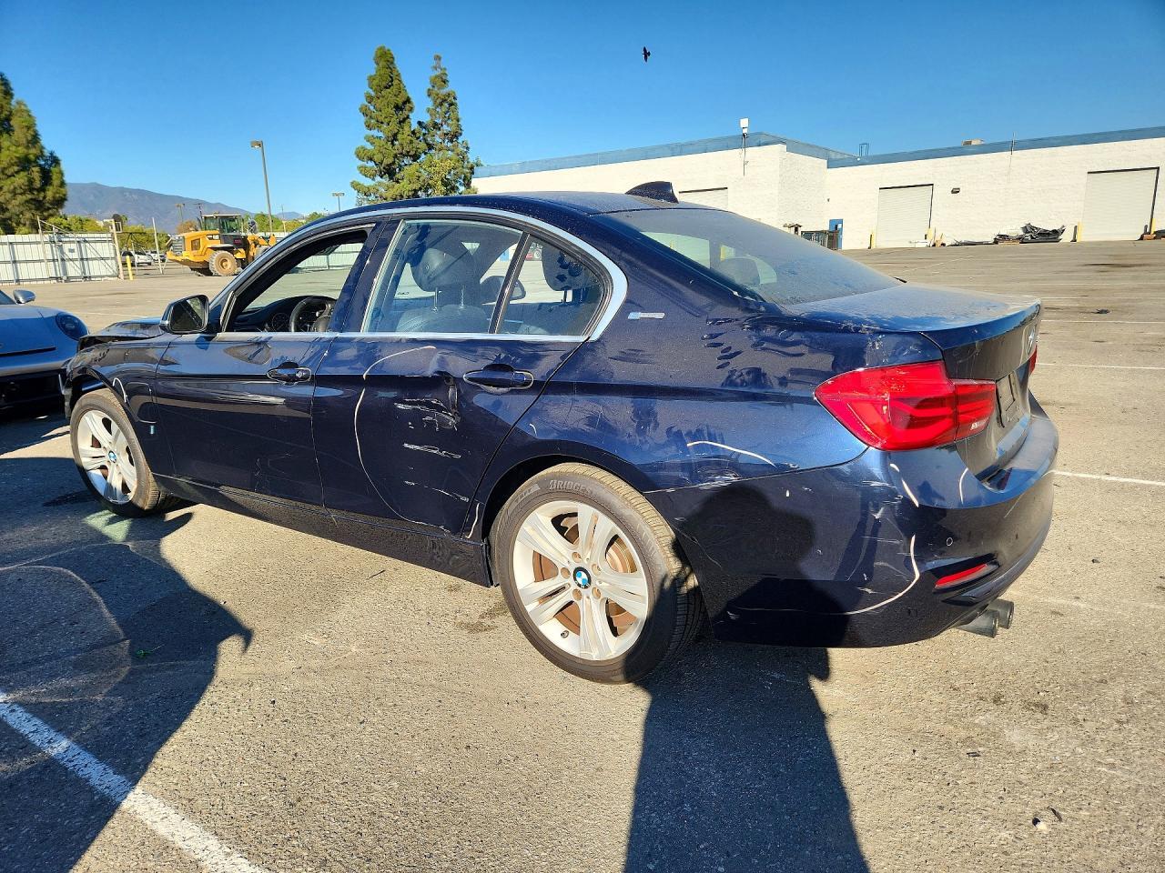 2017 BMW 330E - zdjęcie 2