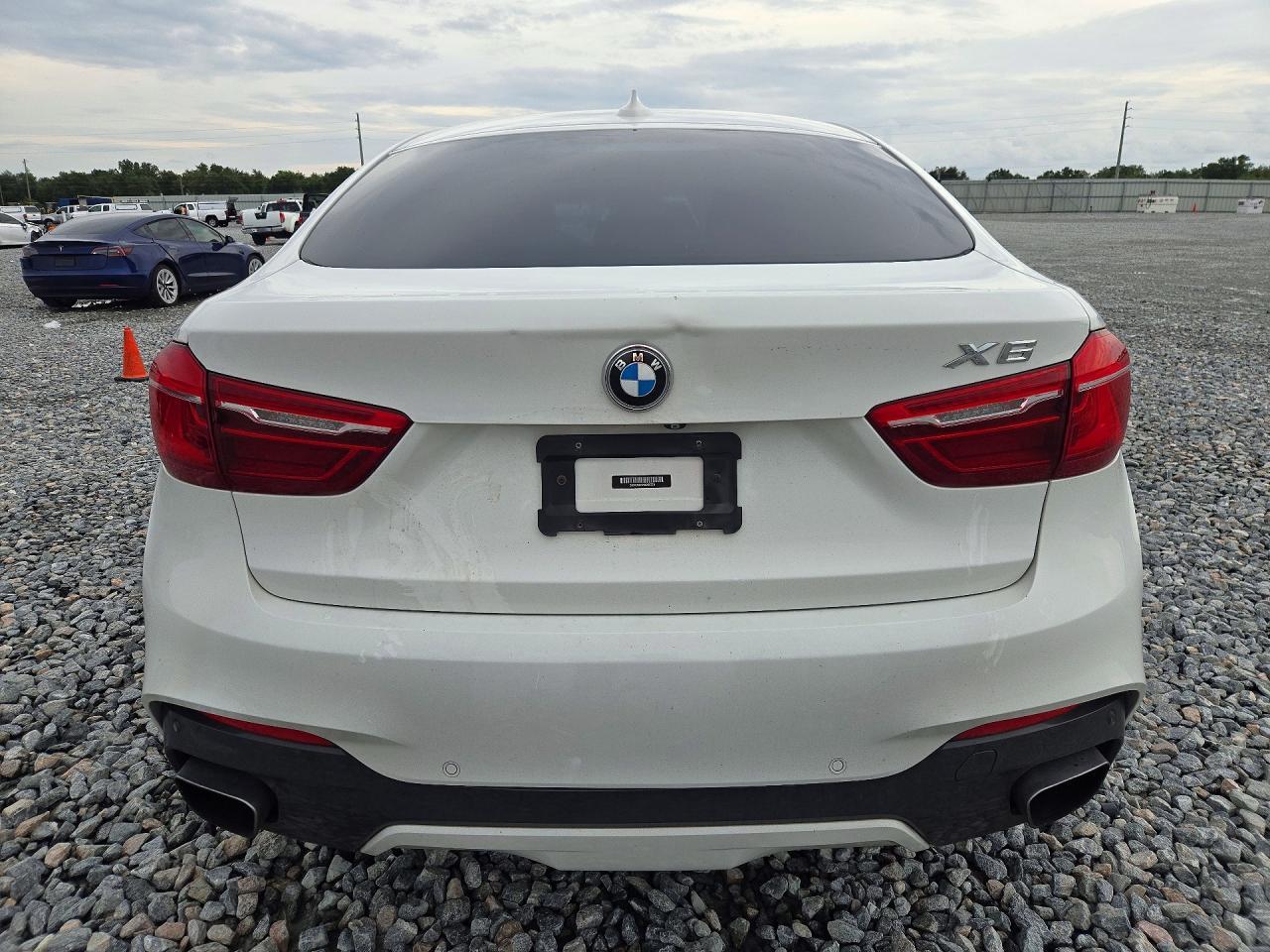 2019 BMW X6 xDrive50I - zdjęcie 6