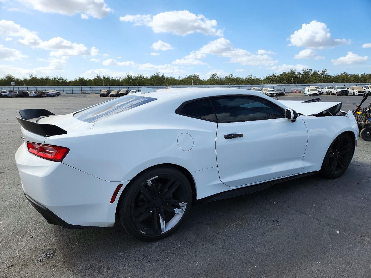 2018 Chevrolet Camaro Lt - zdjęcie 3