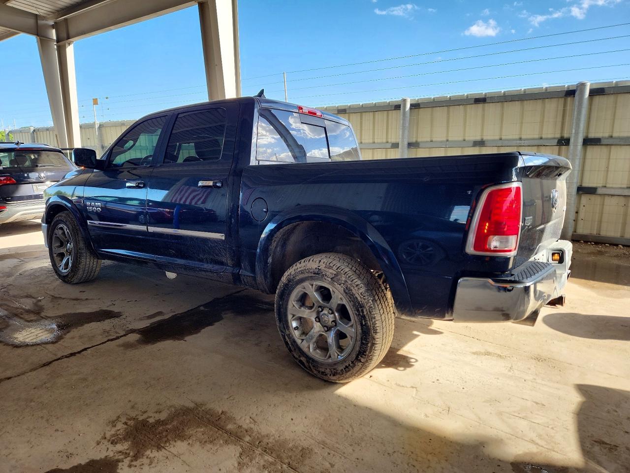 2017 Ram 1500 Laramie - zdjęcie 2