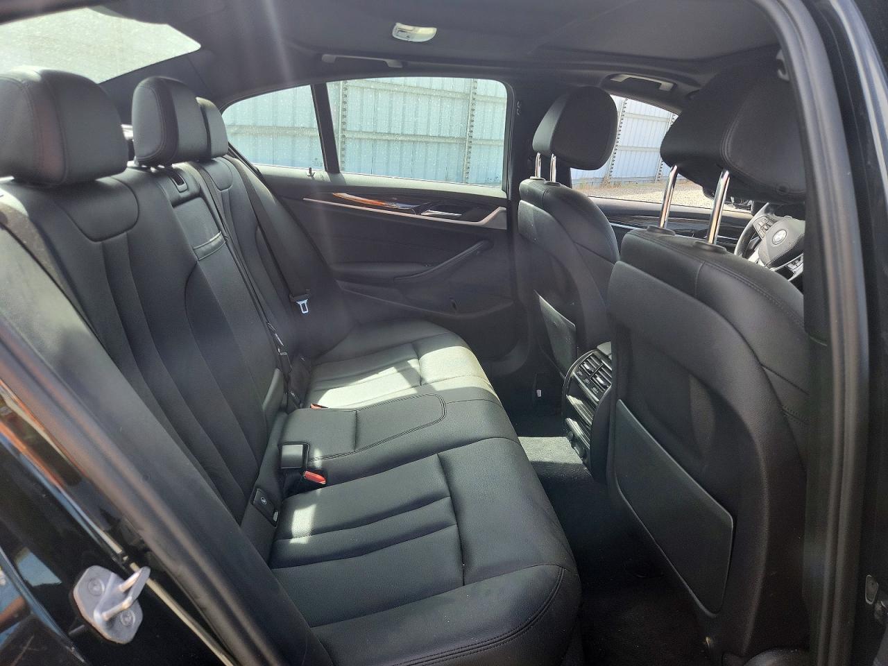 2018 BMW Seria 5 530e - zdjęcie 10