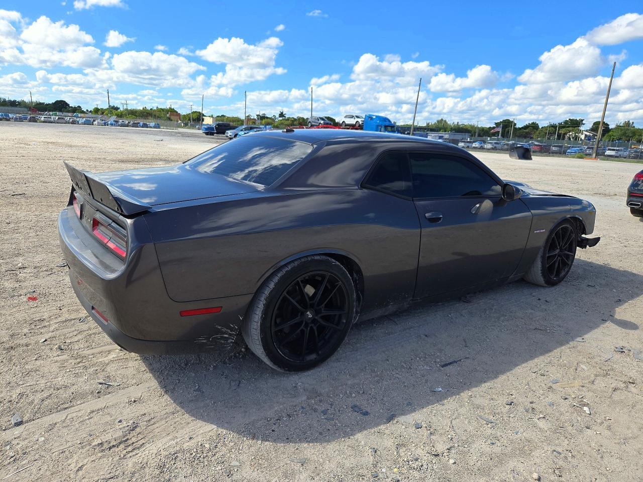 2020 Dodge Challenger R/T - zdjęcie 3