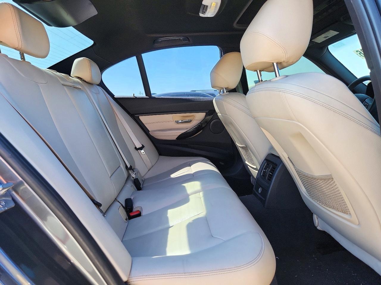 2015 BMW Seria 3 328i - zdjęcie 10