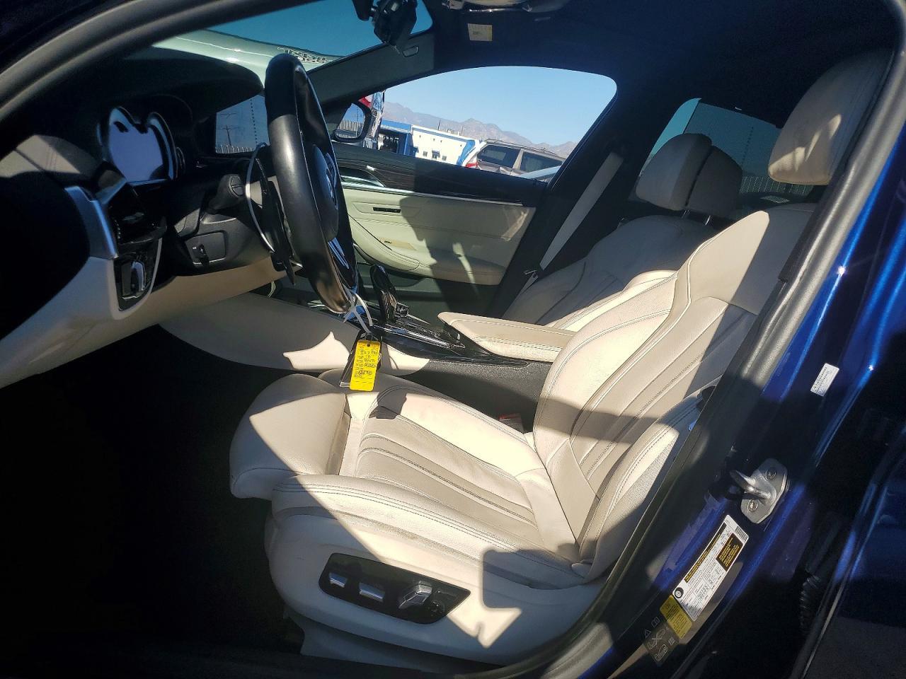 2018 BMW Seria 5 M550i - zdjęcie 7
