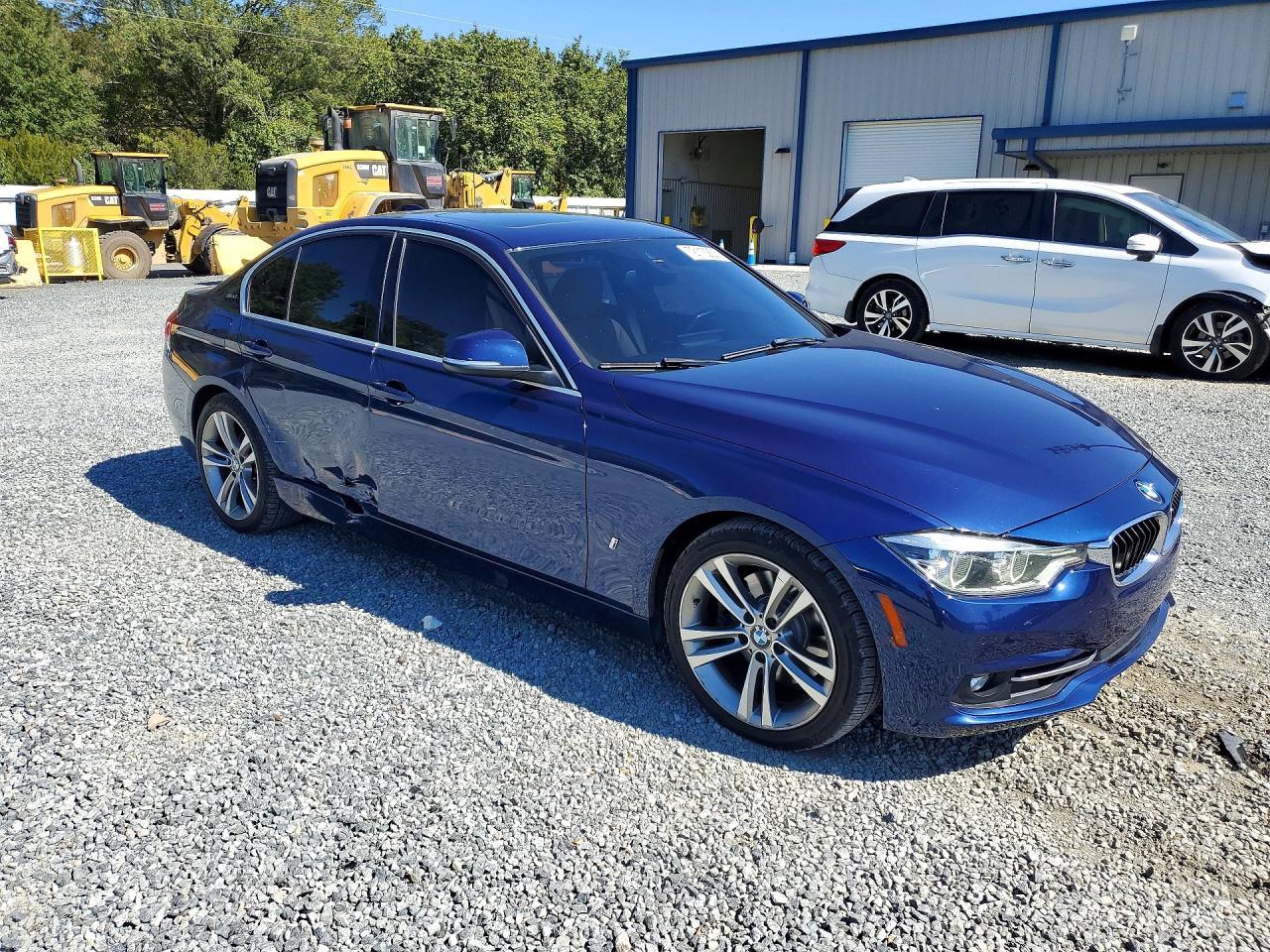 2017 BMW 330E - zdjęcie 4
