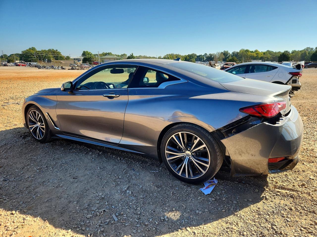 2017 Infiniti Q60 3.0T Premium - zdjęcie 2
