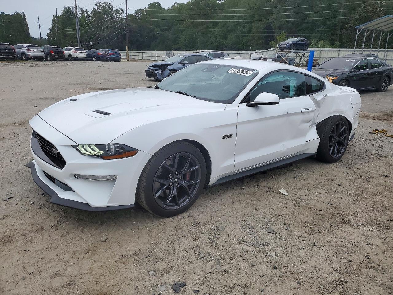 2023 Ford Mustang - zdjęcie główne