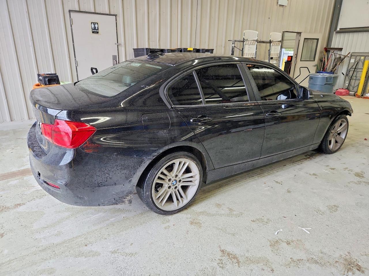 2016 BMW 320 I - zdjęcie 3
