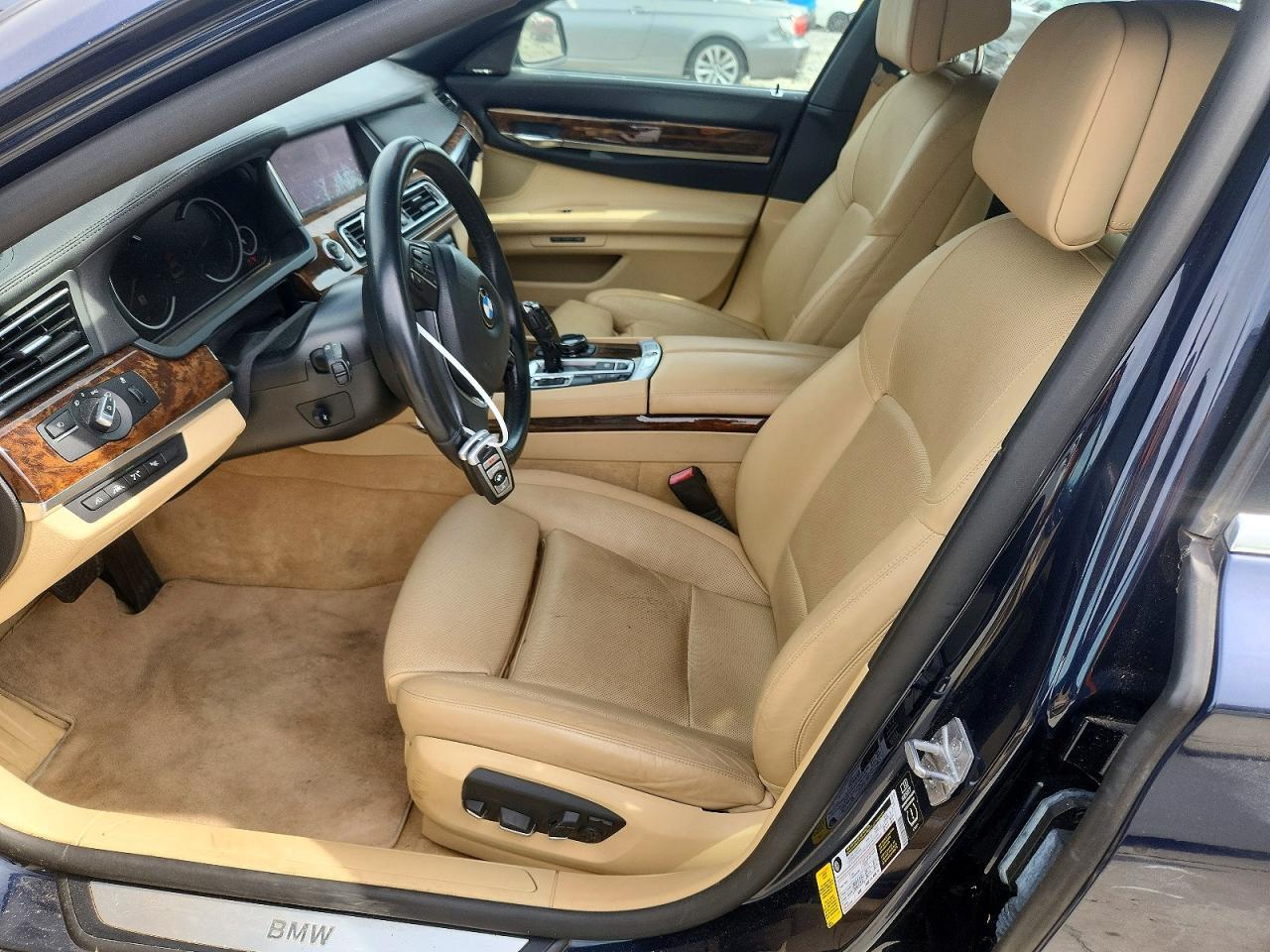 2015 BMW 750 Li - zdjęcie 7