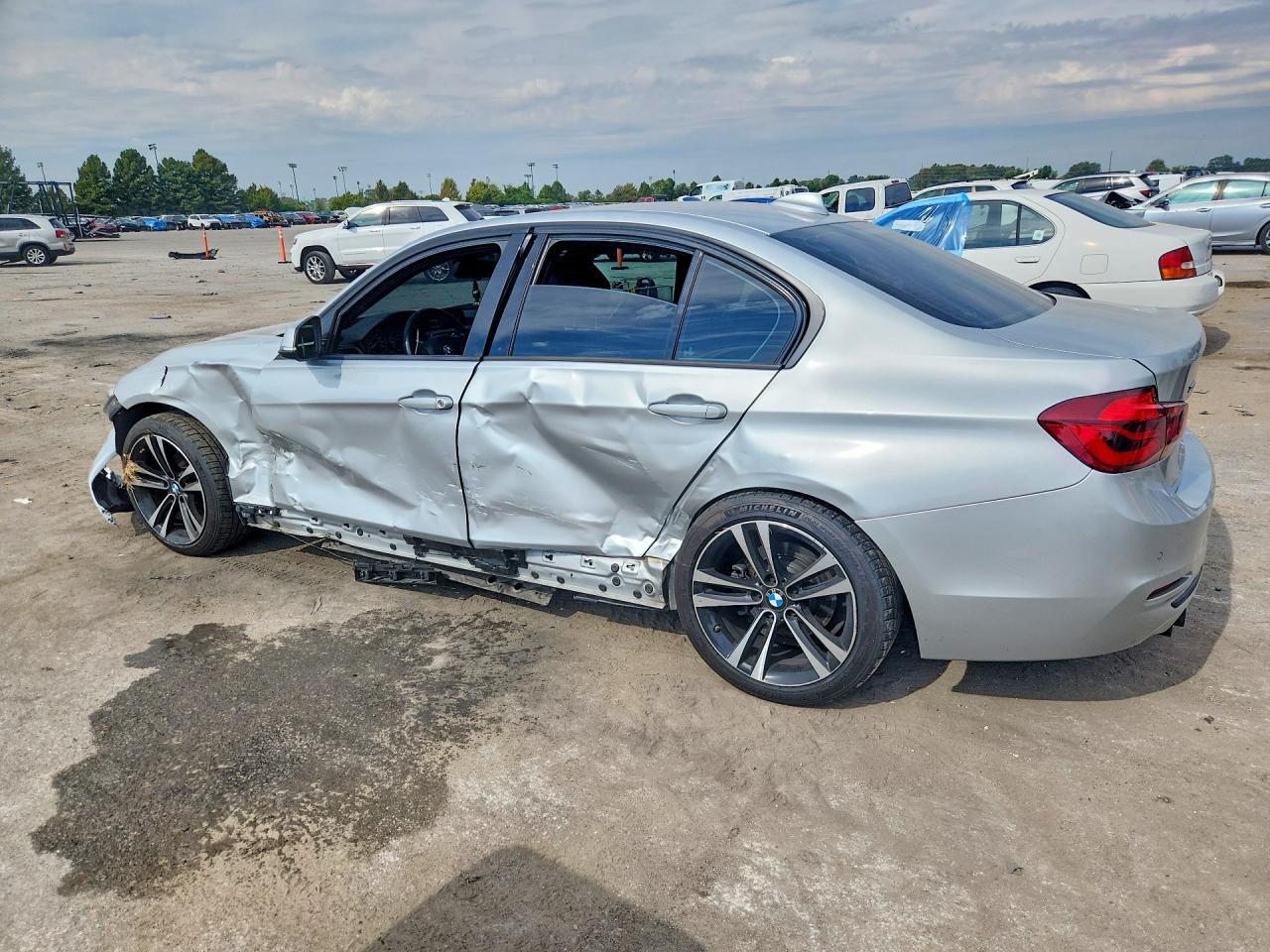 2018 BMW 3 Series - zdjęcie 2