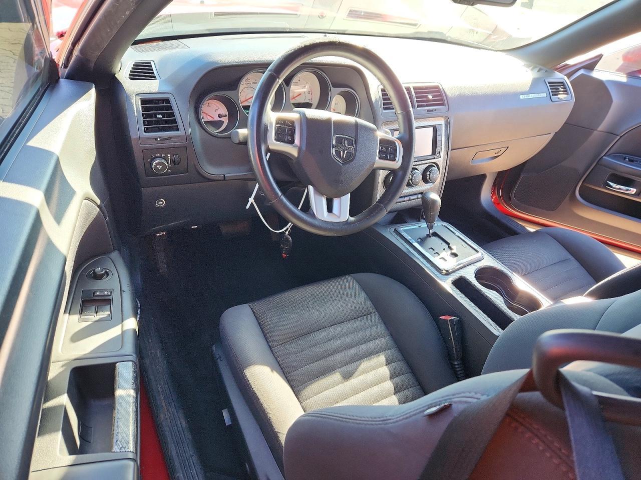 2013 Dodge Challenger R/T - zdjęcie 8