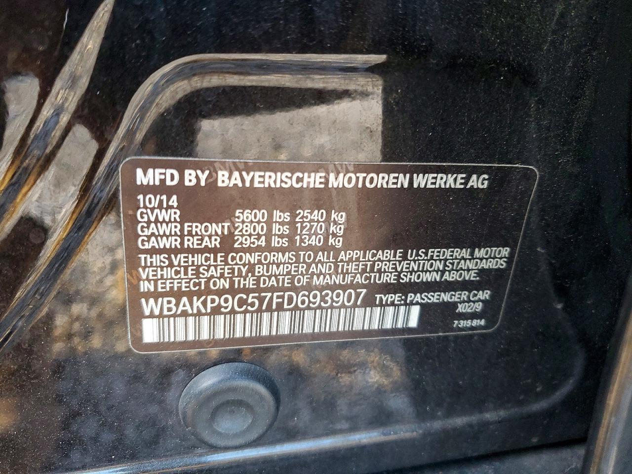 2015 BMW Seria 5 550i - zdjęcie 12