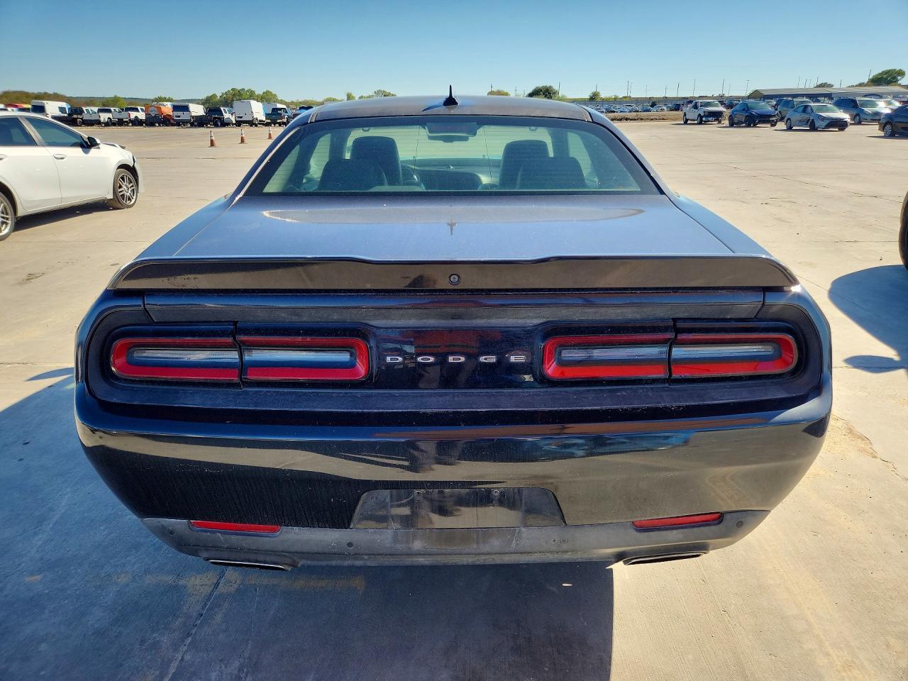 2017 Dodge Challenger Sxt - zdjęcie 6
