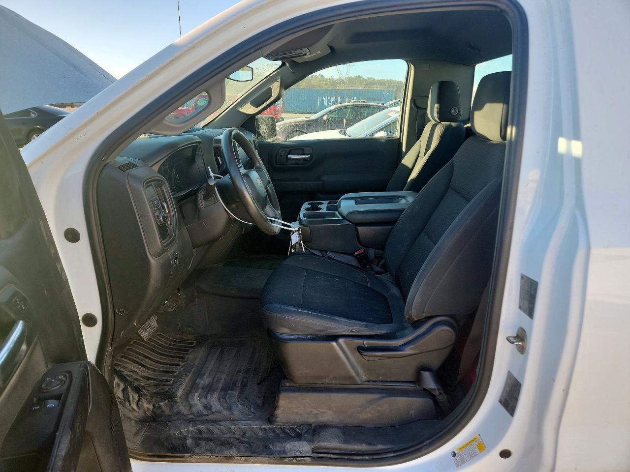2021 Chevrolet Silverado C1500 - zdjęcie 7