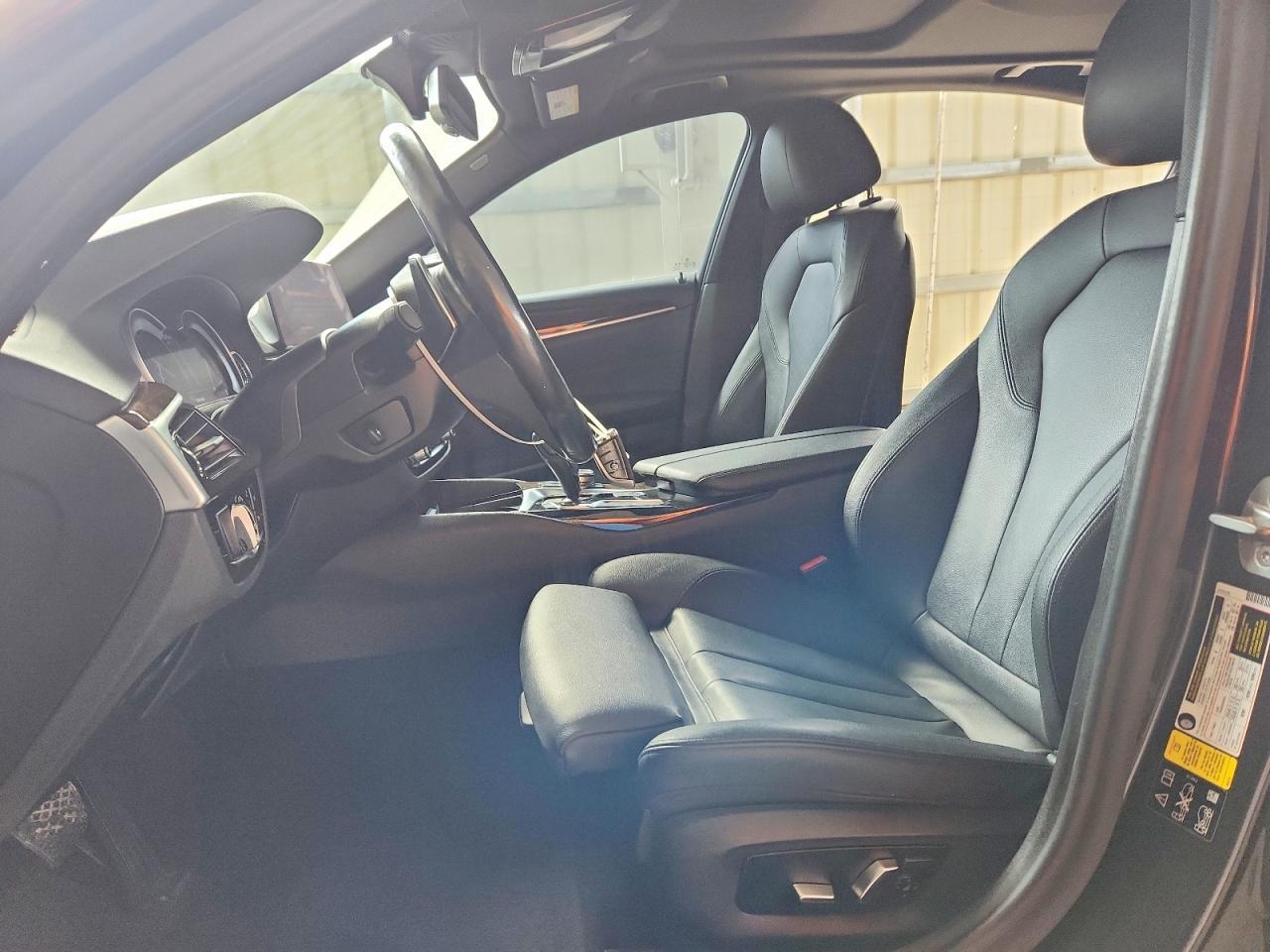 2019 BMW Seria 5 530i - zdjęcie 7