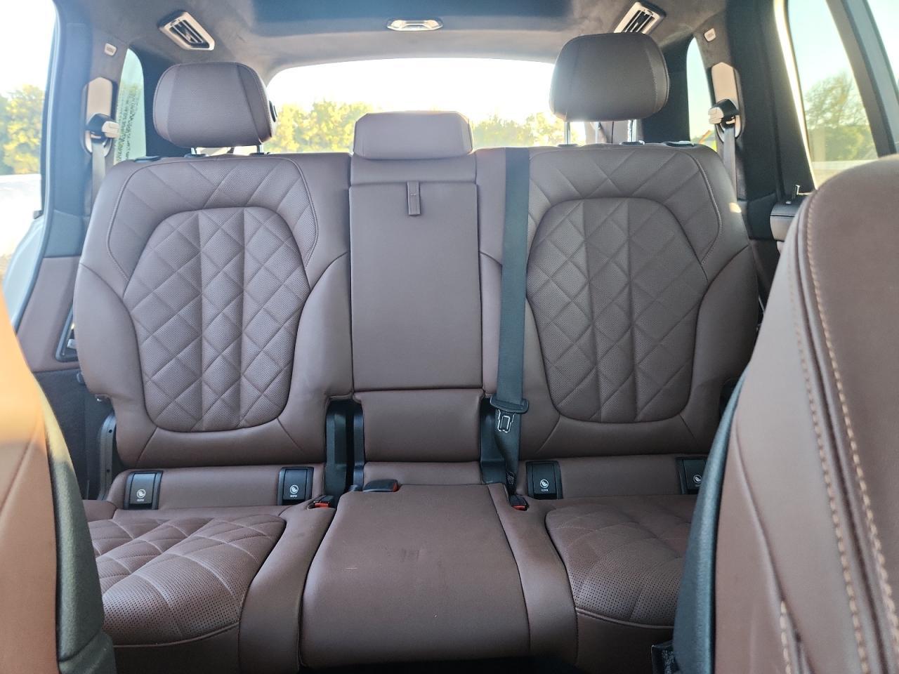 2023 BMW X7 xDrive40I - zdjęcie 10