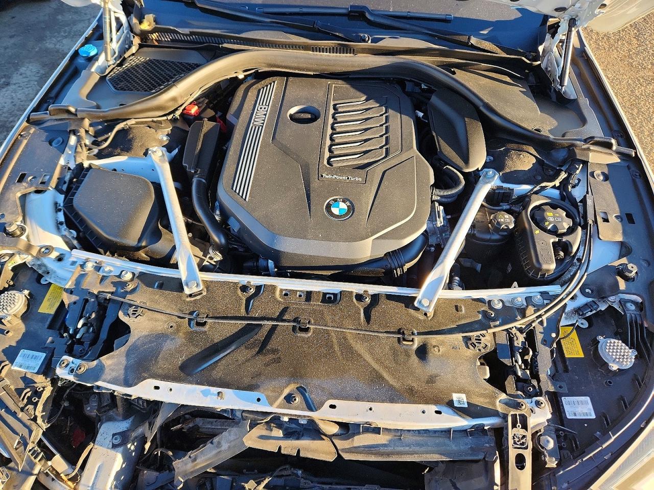2023 BMW Seria 8 840i - zdjęcie 11