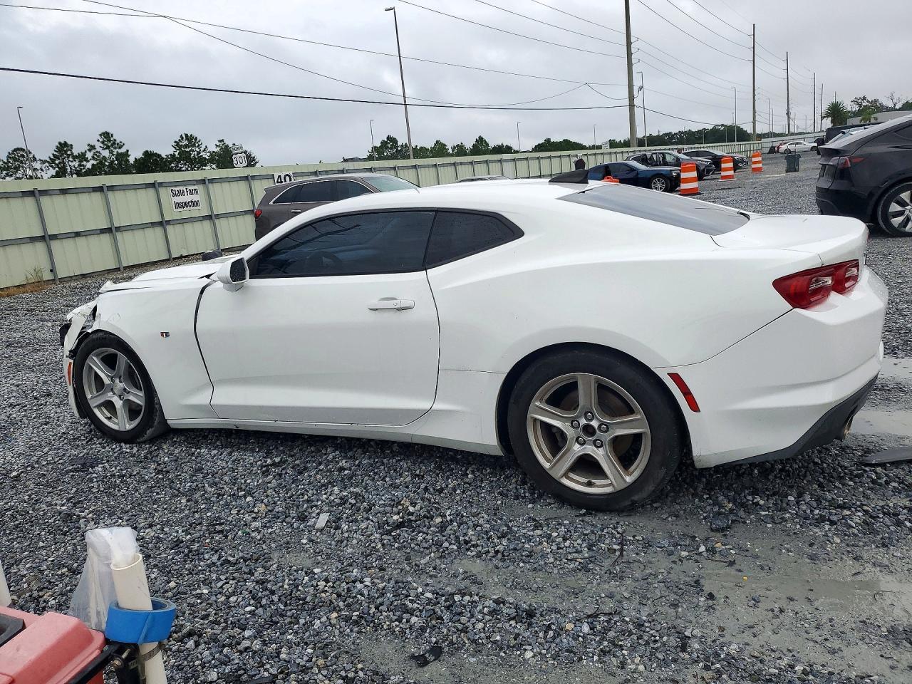 2021 Chevrolet Camaro Ls - zdjęcie 2